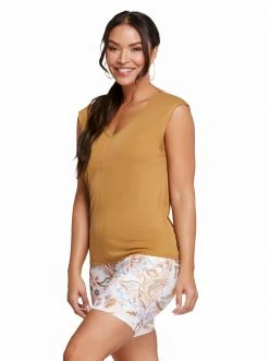 Rockfit Hattie Tee In Bistre