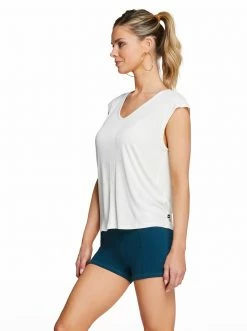Rockfit Clothing Hattie Tee In Egret